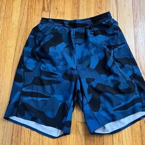 Zyia Shorts Mens XL Blue Active Camo Lined Stretch Zip Pockets